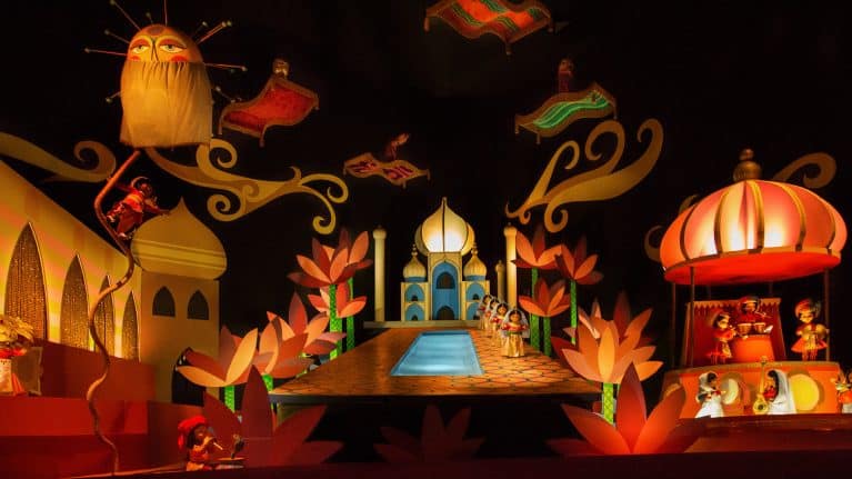 | The Main Street Mouse Inside it's a small world"