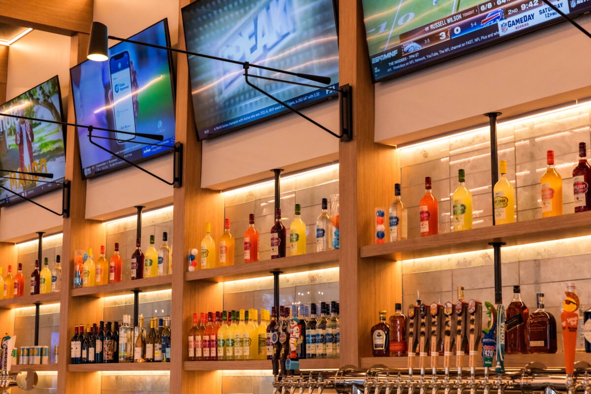 Crush Yard Bar | The Main Street Mouse Crush Yard Bar