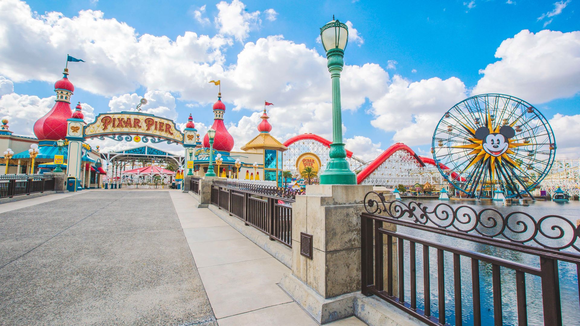 Guide to Booking a Disneyland Vacation
