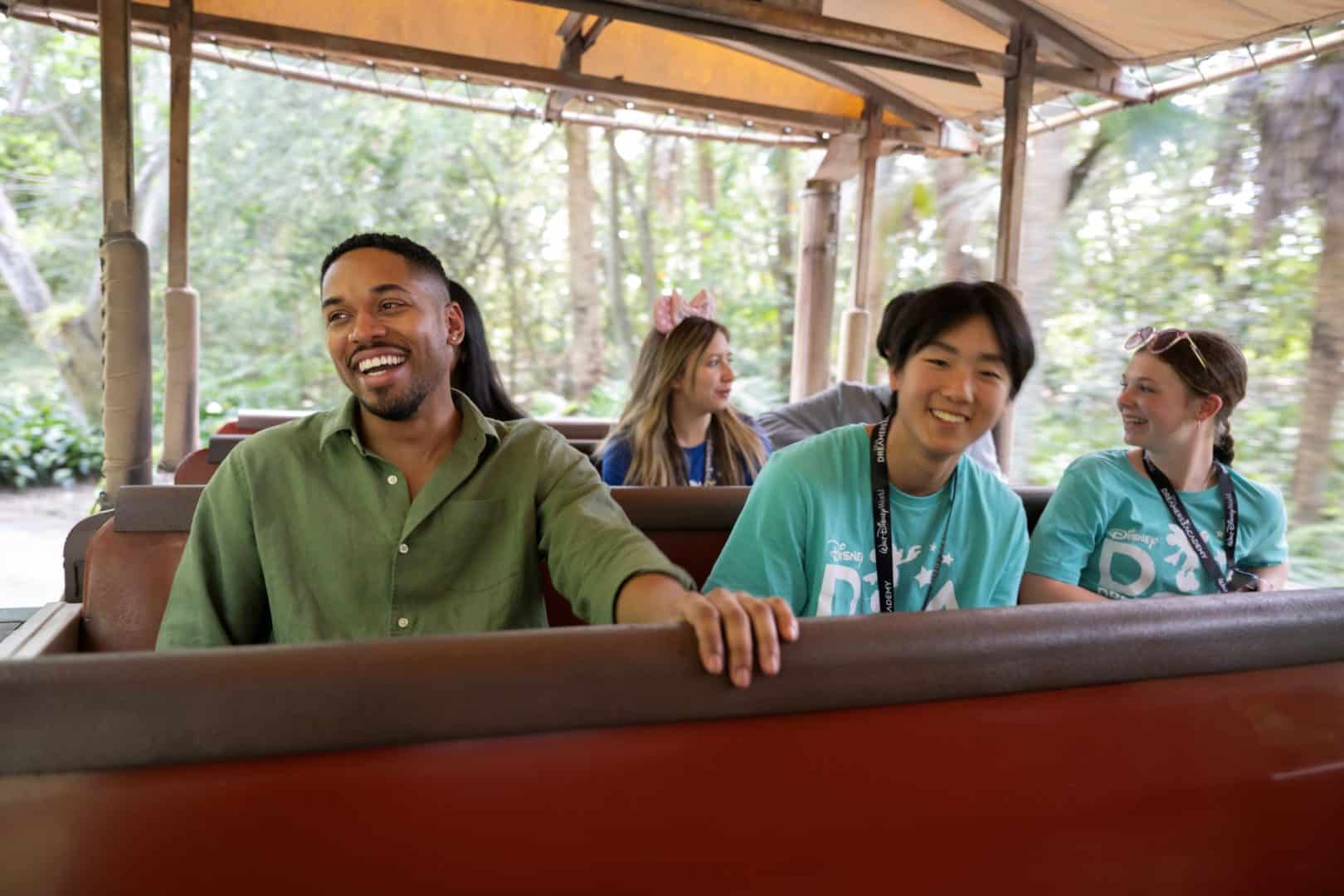 | The Main Street Mouse Dreams Came True at Disney Dreamers Academy 2025 (3)
