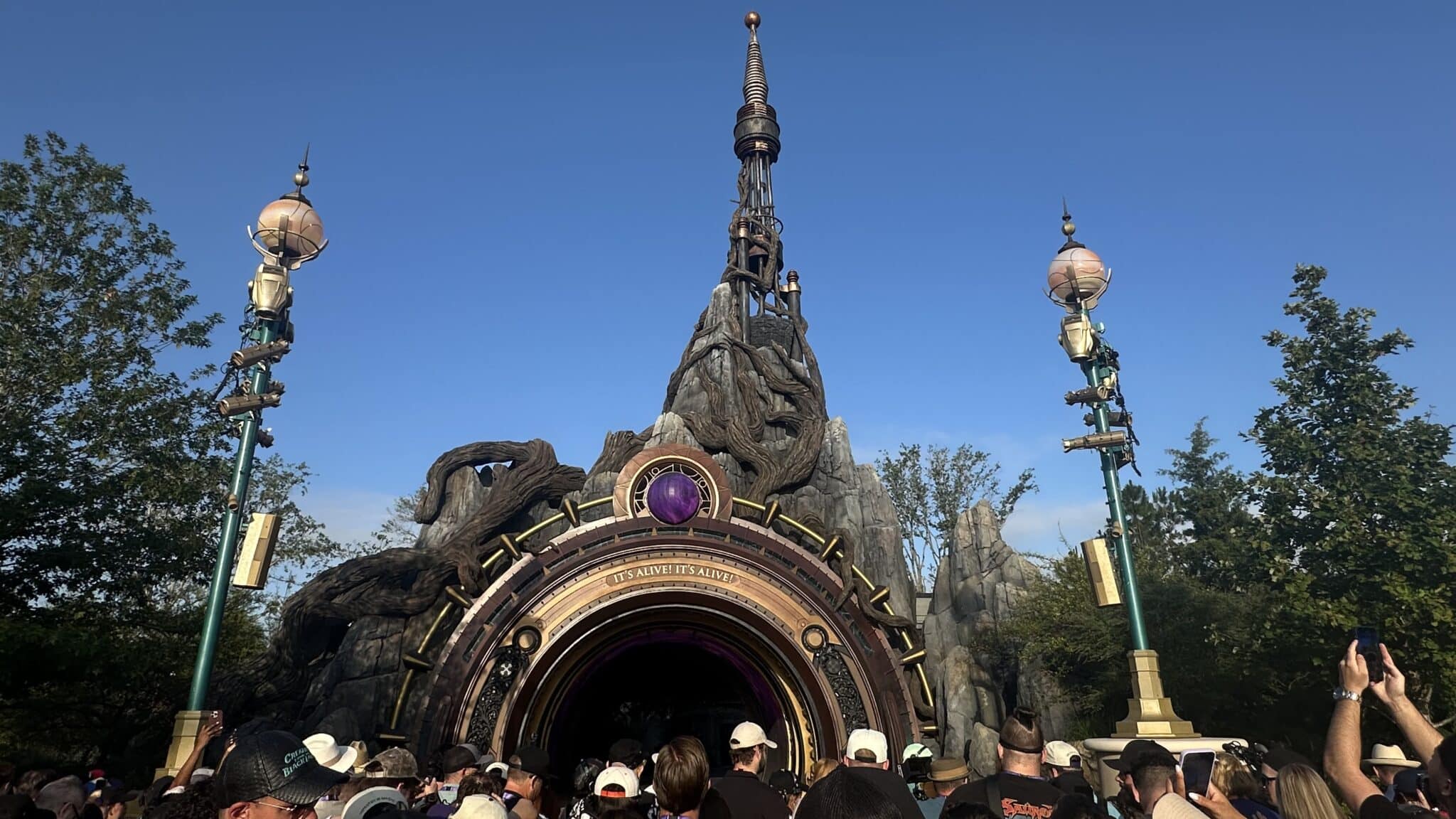 Dark Universe Portal