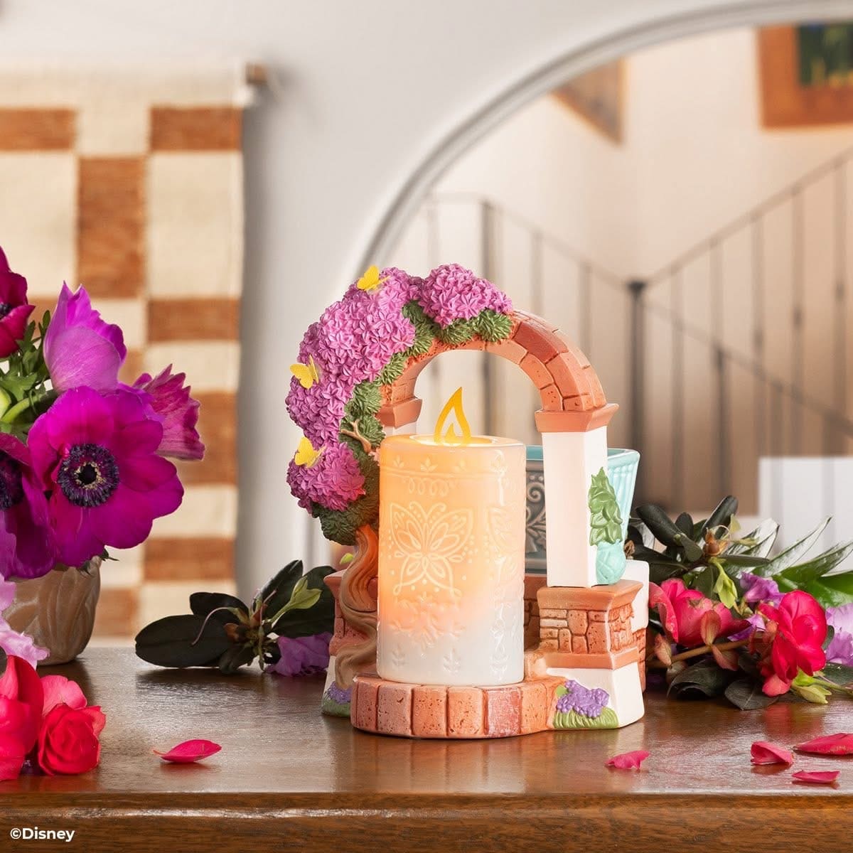Encanto Scentsy warmer