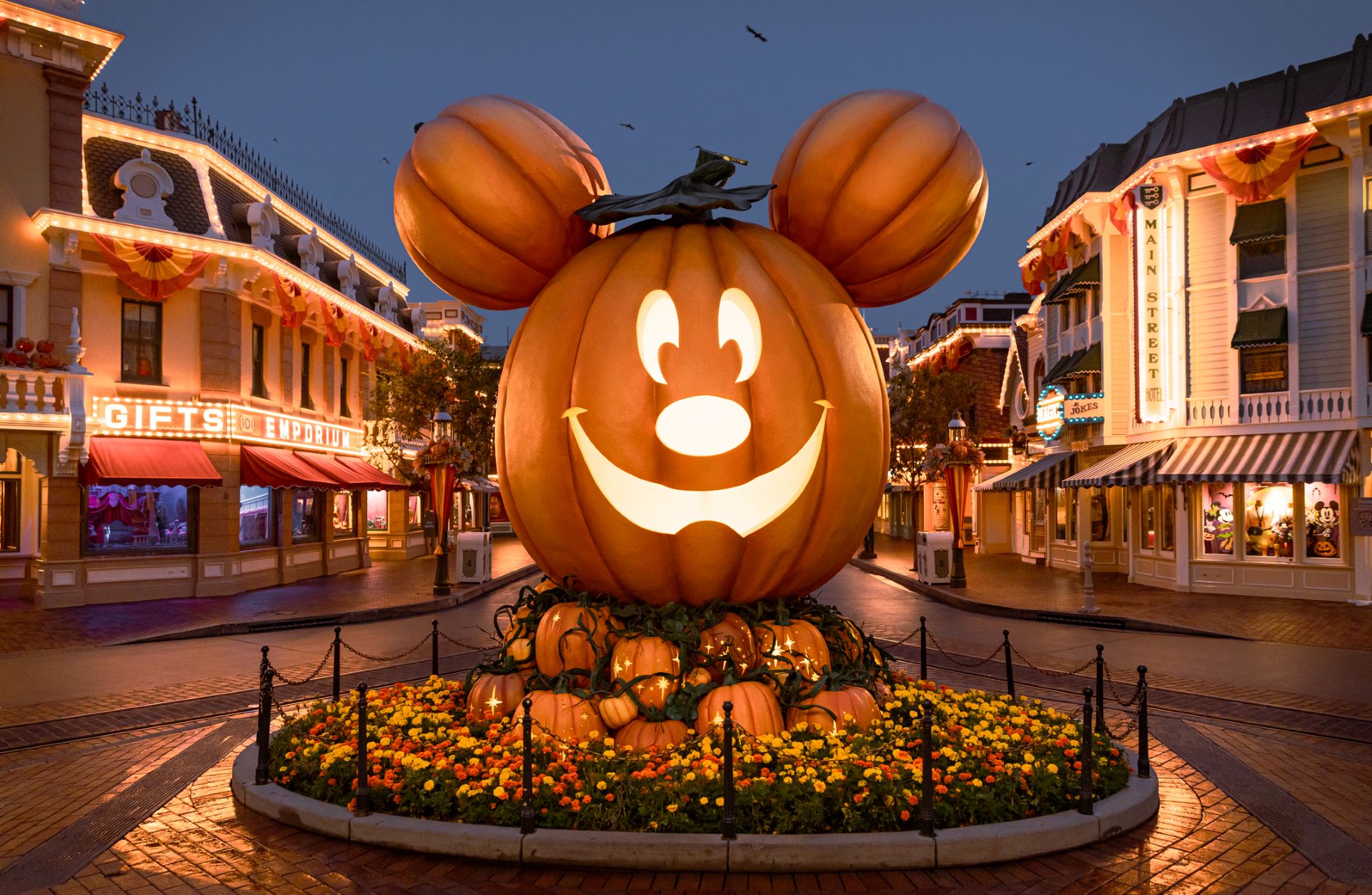 HalloweenTimeattheDisneylandResort2025 | The Main Street Mouse Halloween time at the disneyland resort 2025