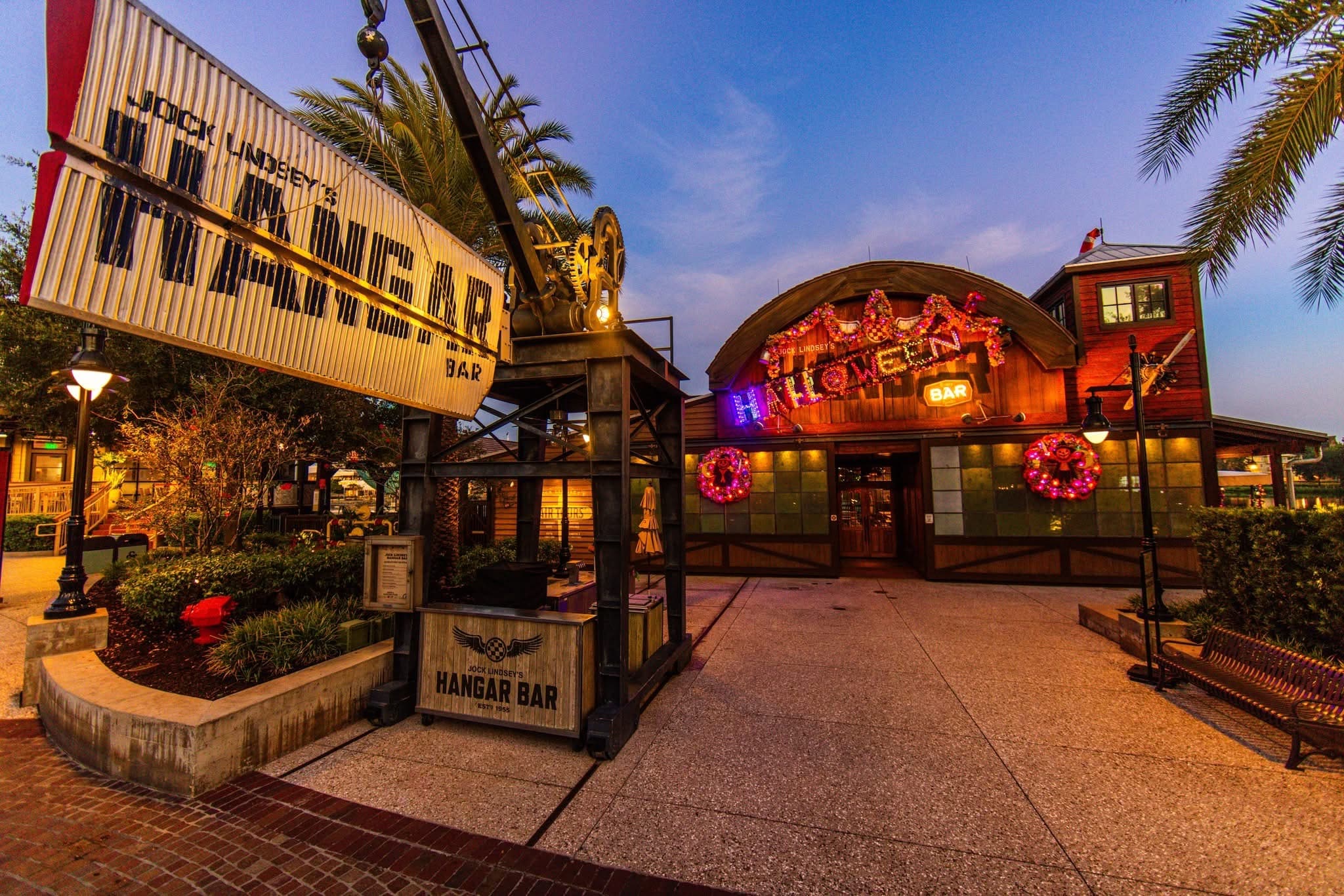 Jock Lindsey’s Hangar Bar Disney Springs