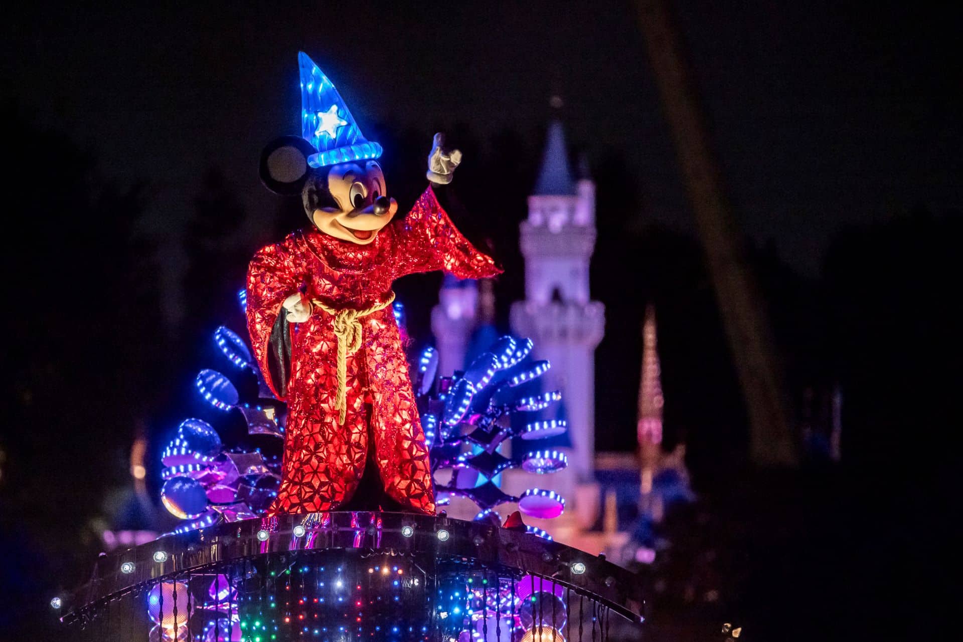 PainttheNightatDisneylandPark | The Main Street Mouse Paint the night at disneyland park