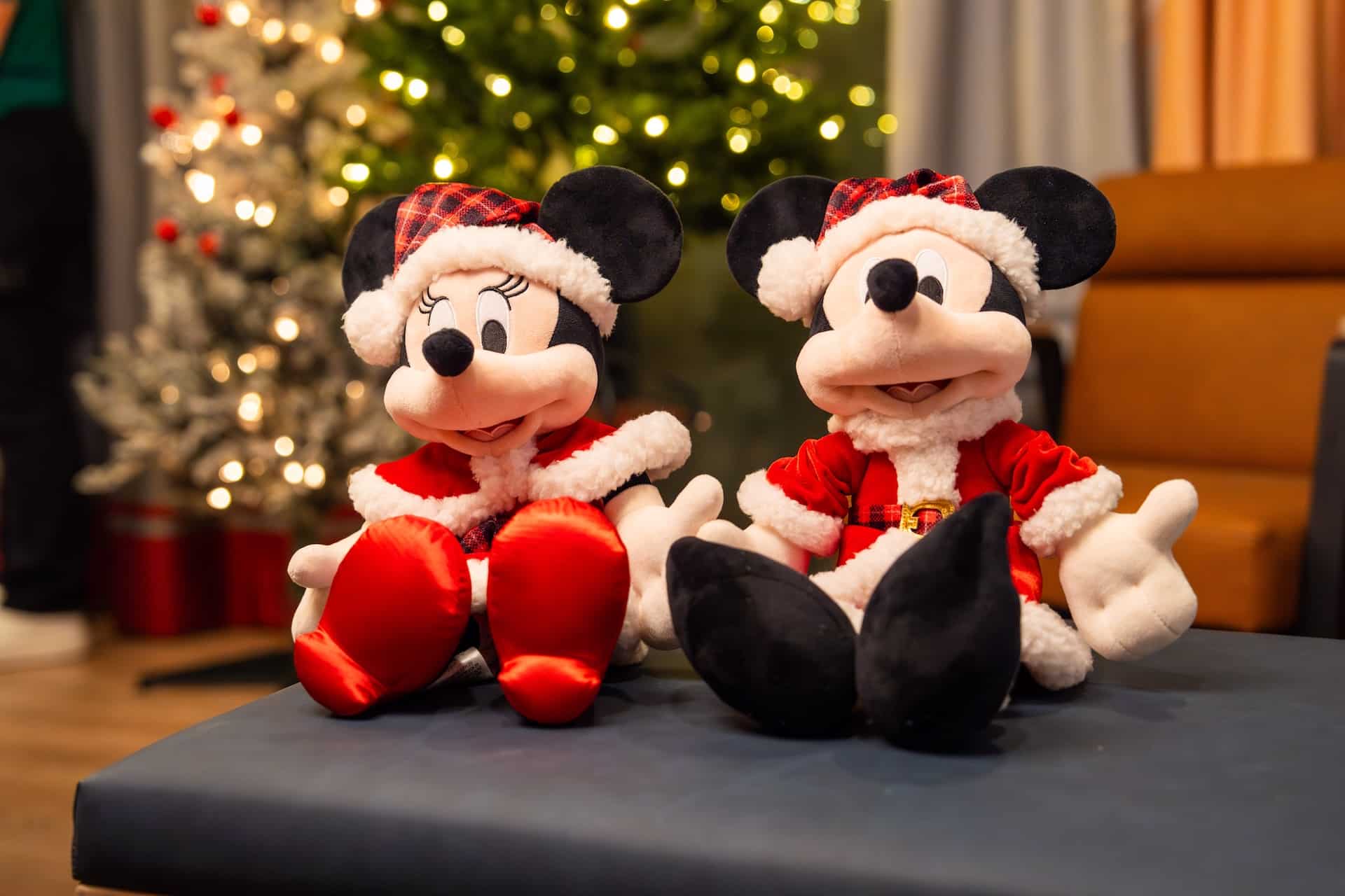 2025DCPHolidayMerchPreviewPlushes1 | The Main Street Mouse 2025 dcp holiday merch preview plushes 1