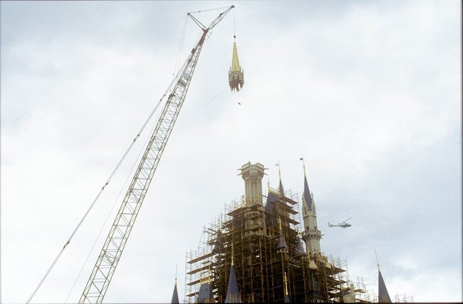 Tokyo-Disneyland-Castle-Construction