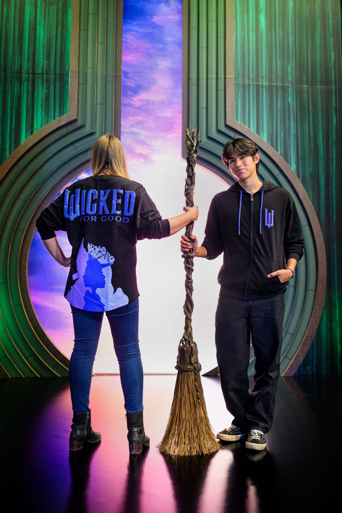 09 Wicked The Experience Wicked For Good Merchandise