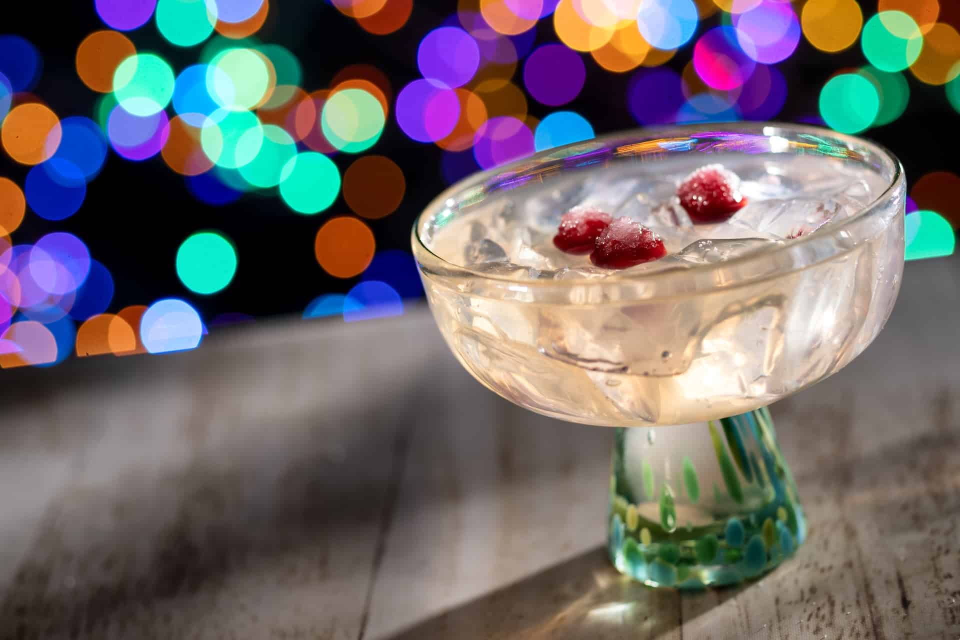 2025WDWDJNFoodieGuideCranberryMargarita | The Main Street Mouse 2025 wdw djn foodie guide cranberry margarita