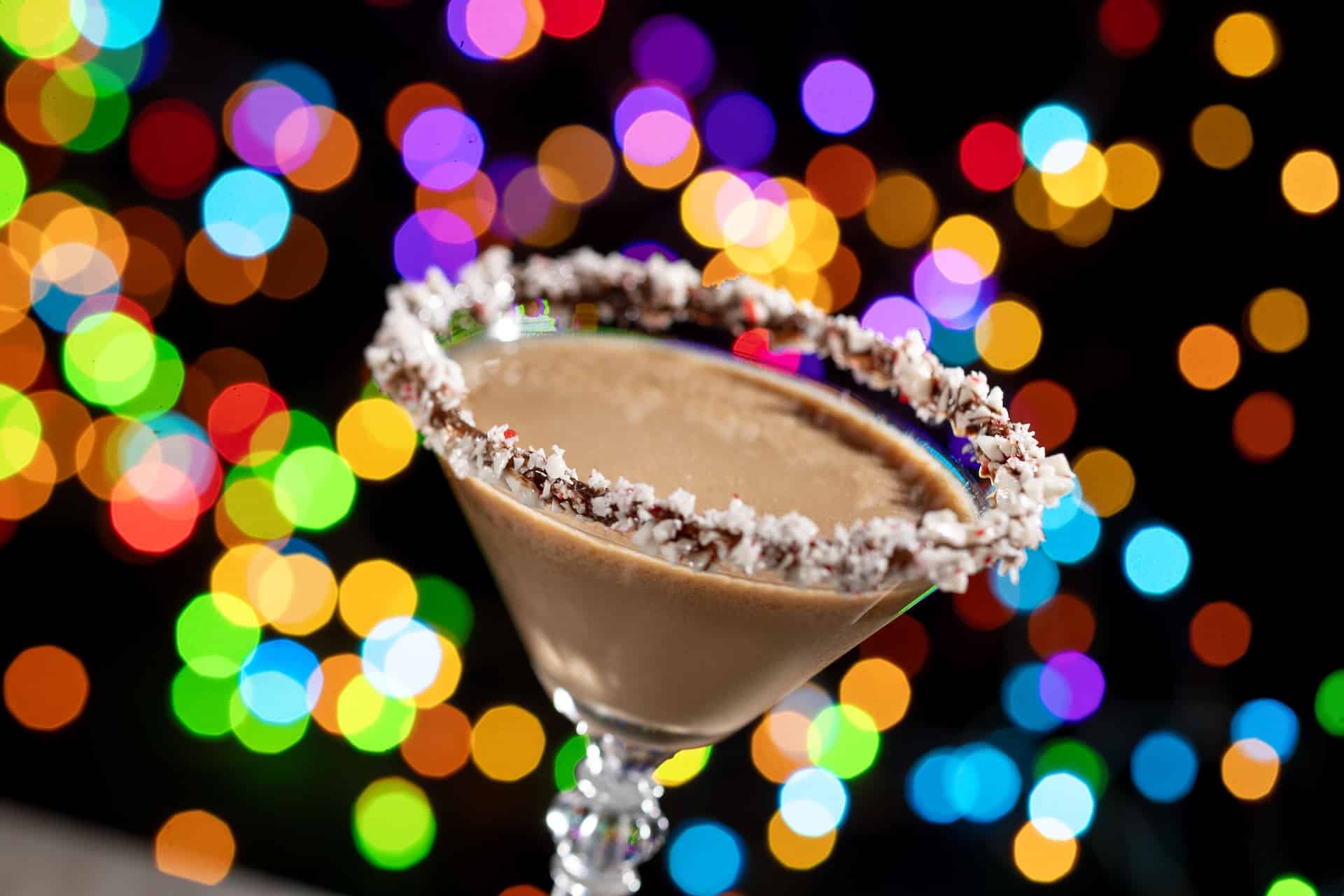 2025WDWDJNFoodieGuideEspressoMartini | The Main Street Mouse 2025 wdw djn foodie guide espresso martini