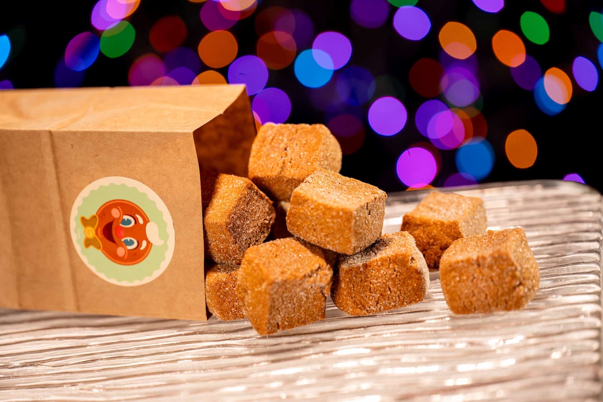 2025WDWDJNFoodieGuideGingerbreadBites | The Main Street Mouse 2025 wdw djn foodie guide gingerbread bites