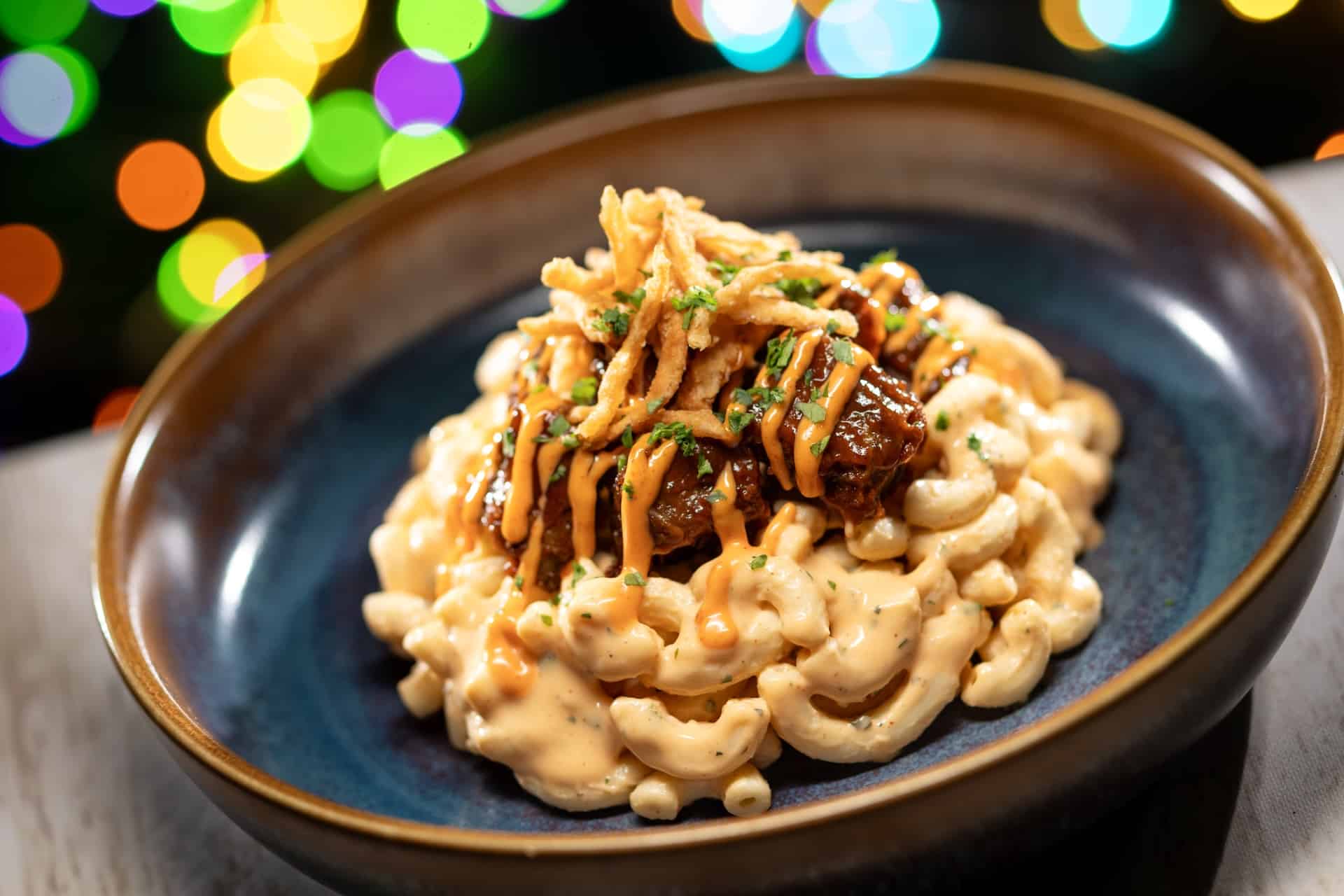 2025WDWDJNFoodieGuideHolidayMac | The Main Street Mouse 2025 wdw djn foodie guide holiday mac