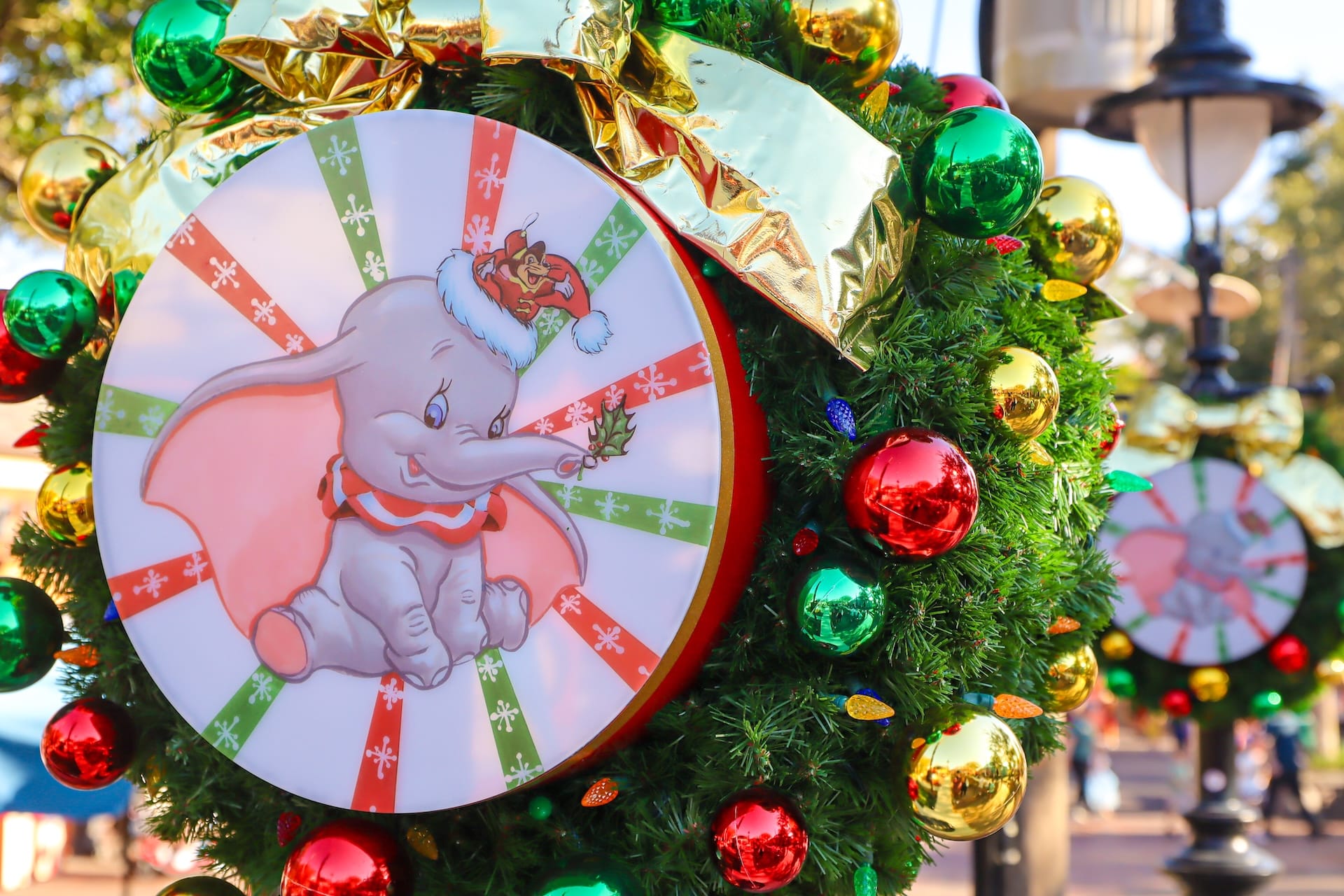 2025SantaatDisneyWorldMK3 | The Main Street Mouse 2025 santa at disney world mk 3