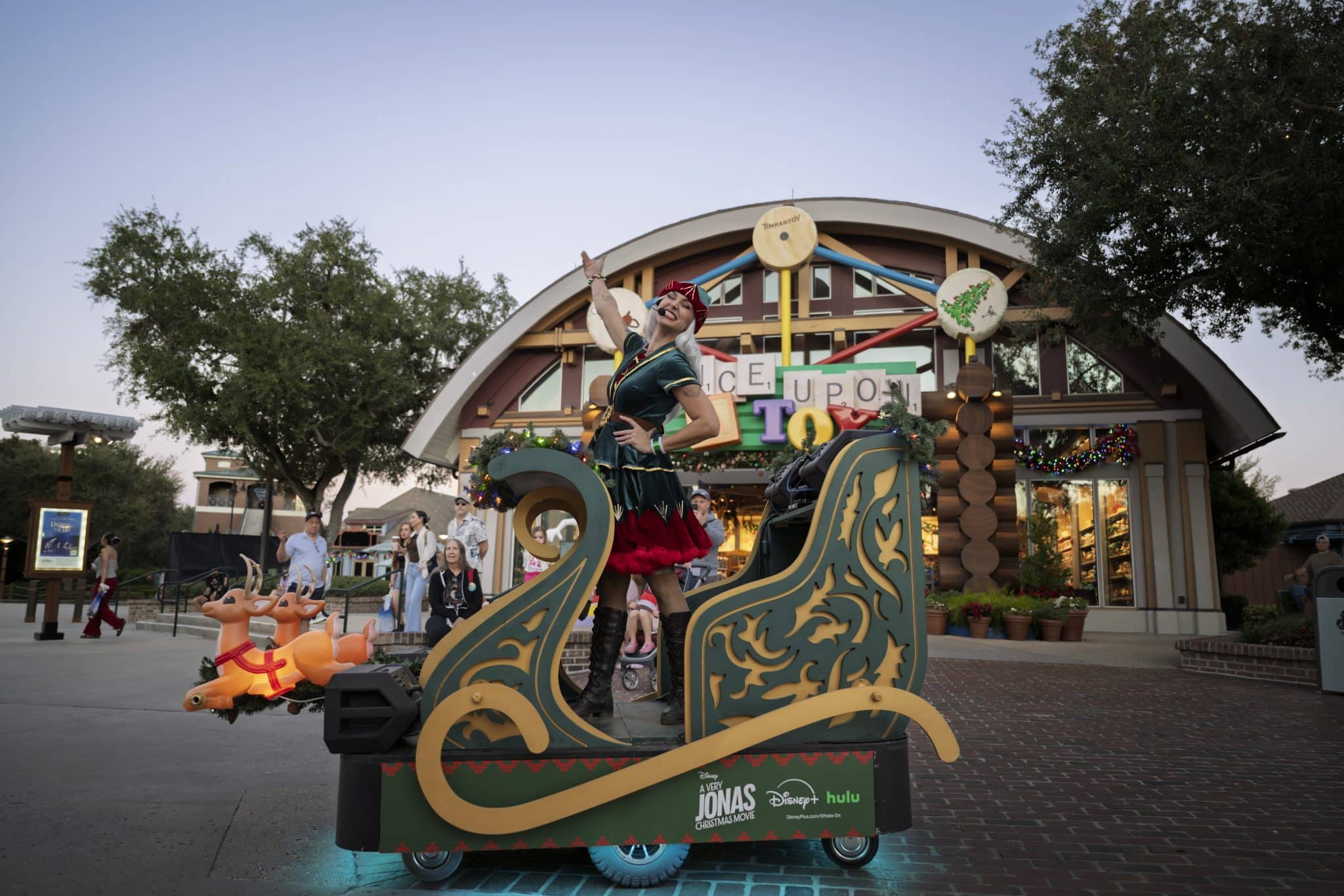 ARoamingDJSleighmovingthroughoutDisneySprings2048x1365 | The Main Street Mouse A roaming dj sleigh moving throughout disney springs 2048x1365