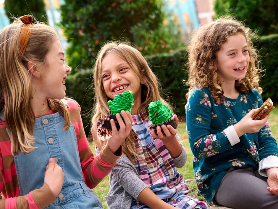 A Delicious Guide to This Years Holiday Treats at Universal Orlando