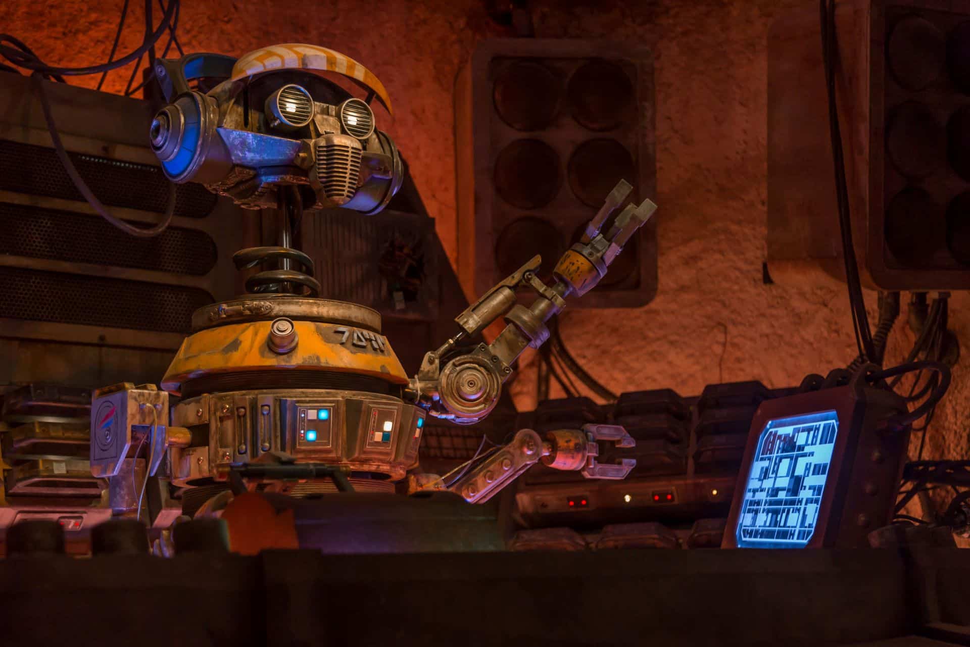 Ogas cantina in star wars galaxys edge at disneyland park