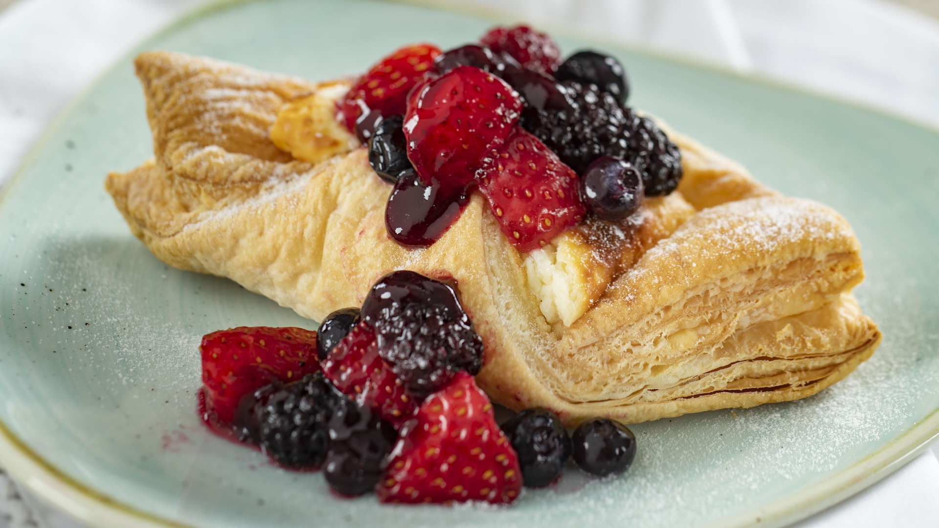 2026 wdw fg foodie guide cheesestrudel