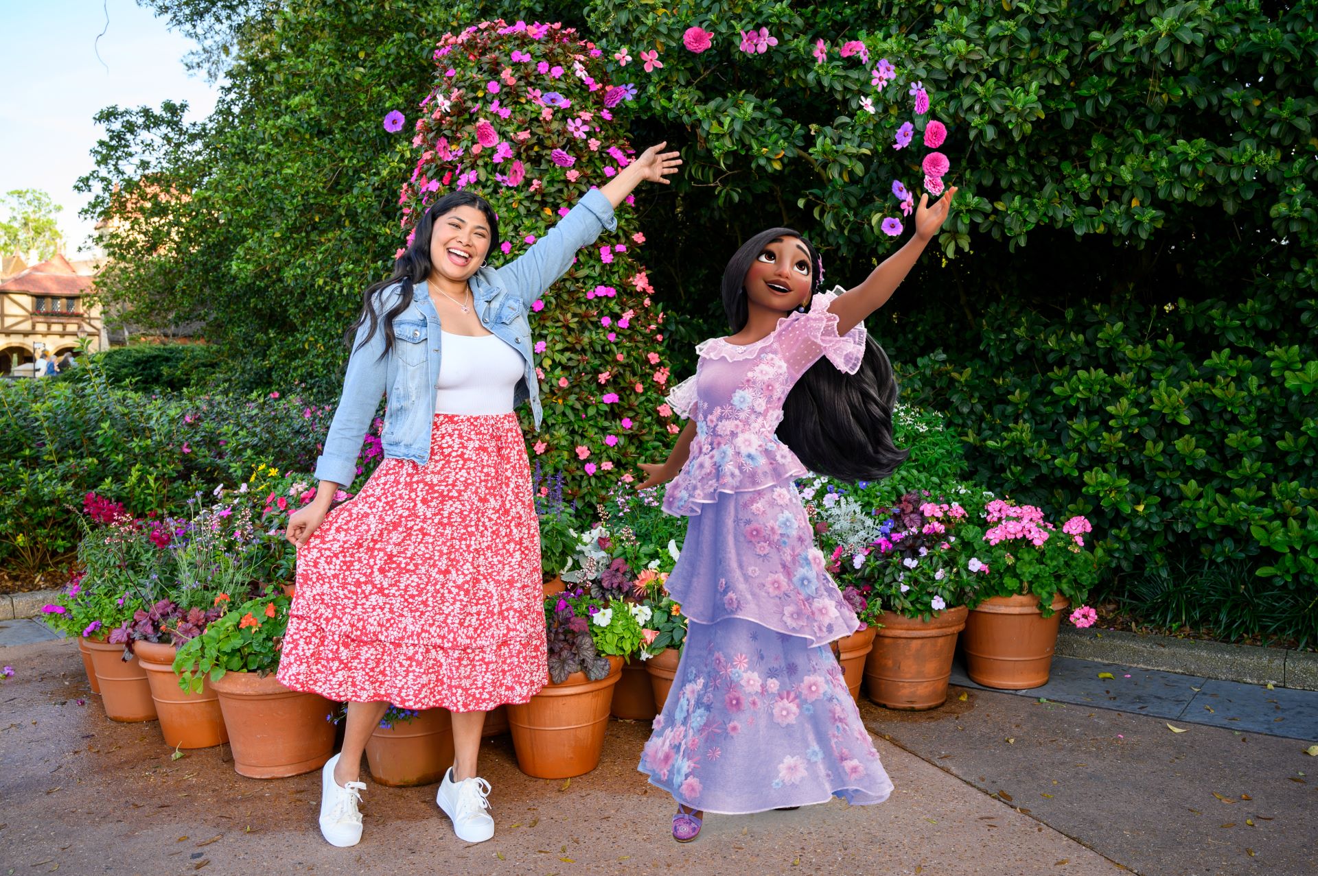 EPCOTPhotoPassMagicShotswithDisneyCharacters | The Main Street Mouse Epcot photopass magic shots with disney characters