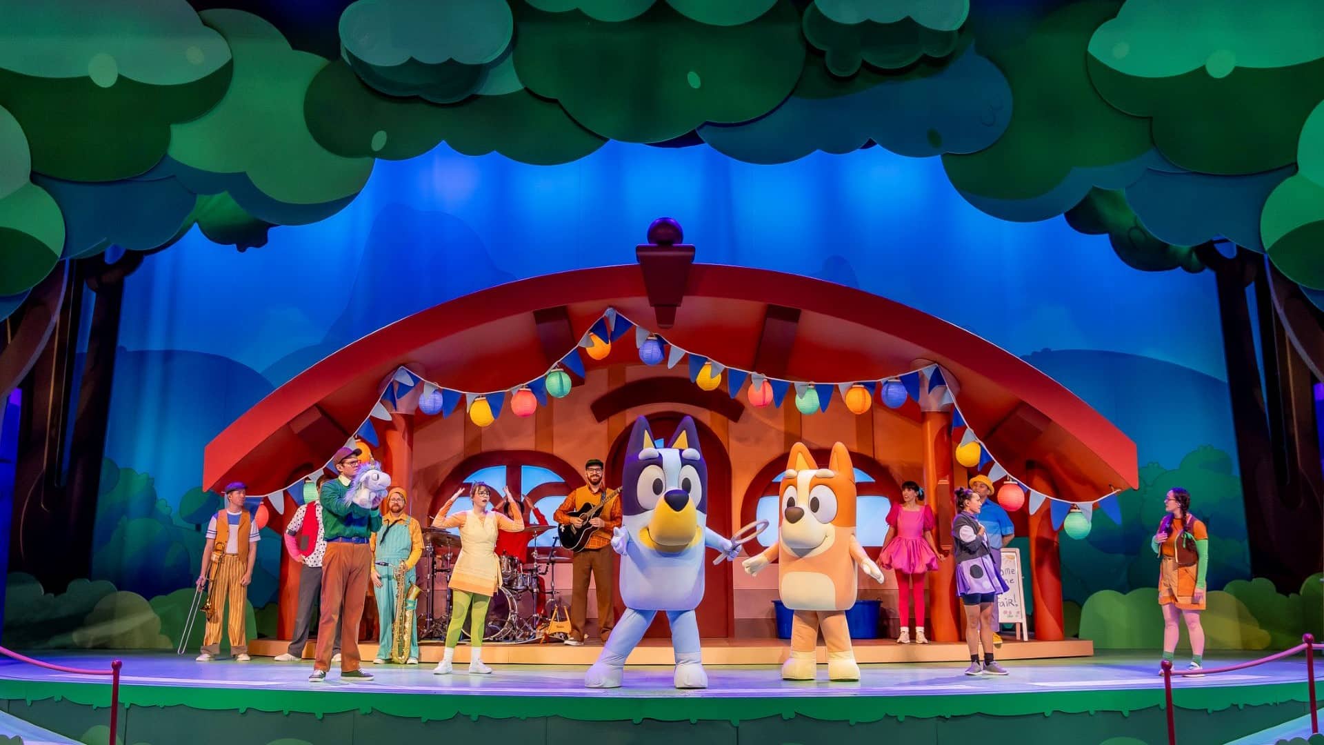 Bluey and Bingo on Stage at Disneyland 1
