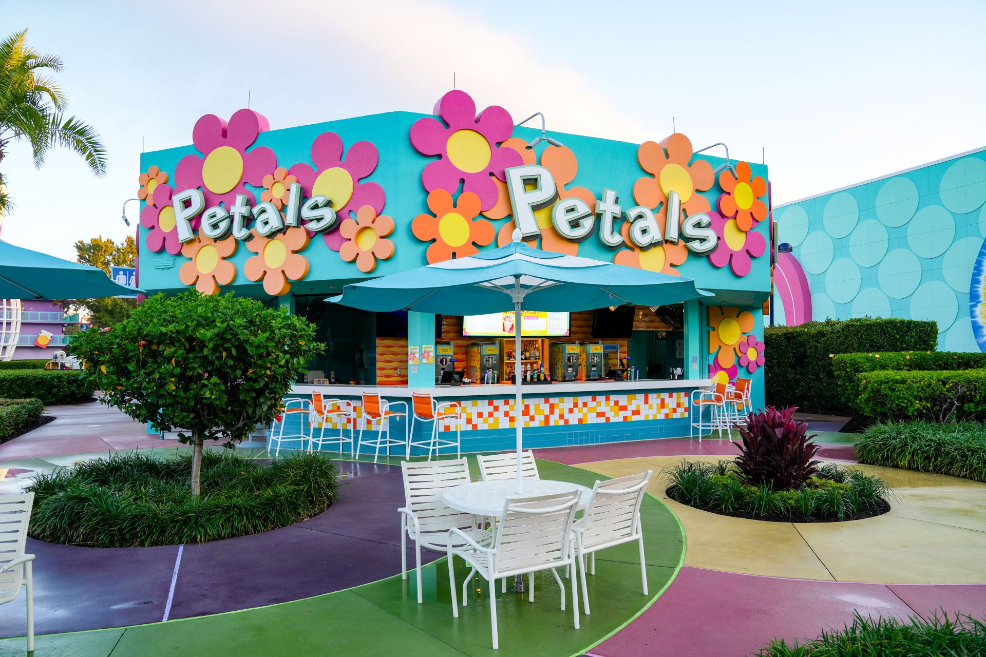 Petals Pool Bar