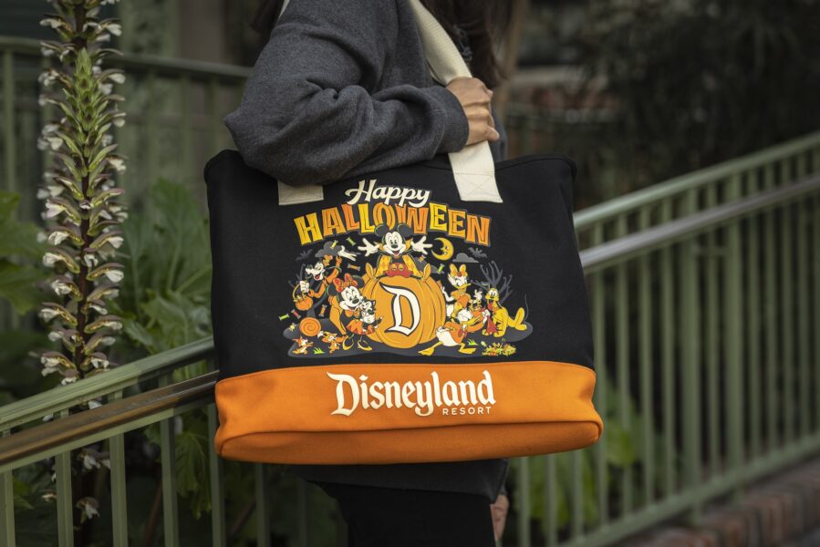 2026 DCP Halloween Merch Shriek Peek 46