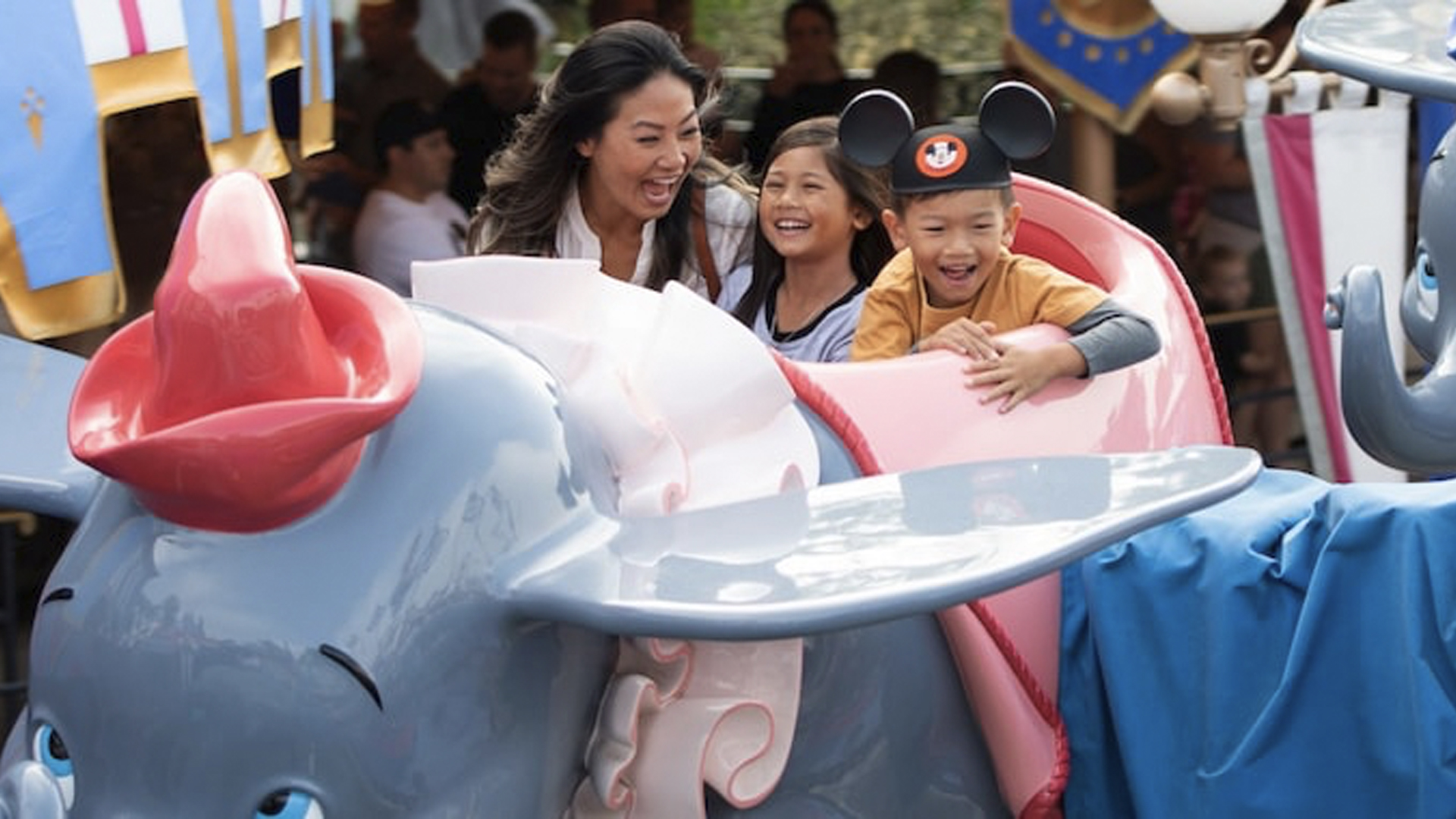 Kids Dumbo Ride