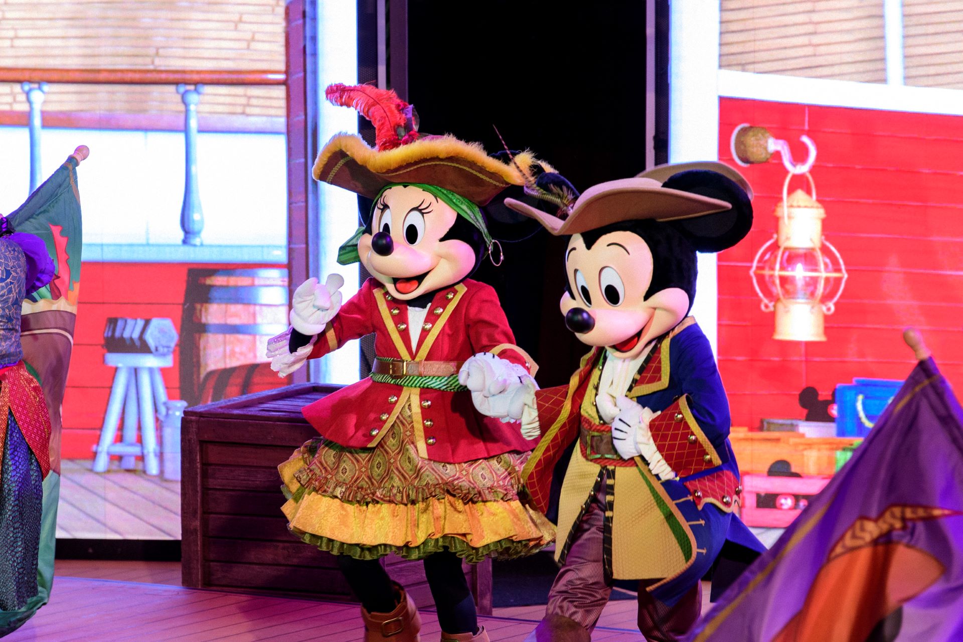 MickeyandMinnieMouseasPirates | The Main Street Mouse Mickey and minnie mouse as pirates