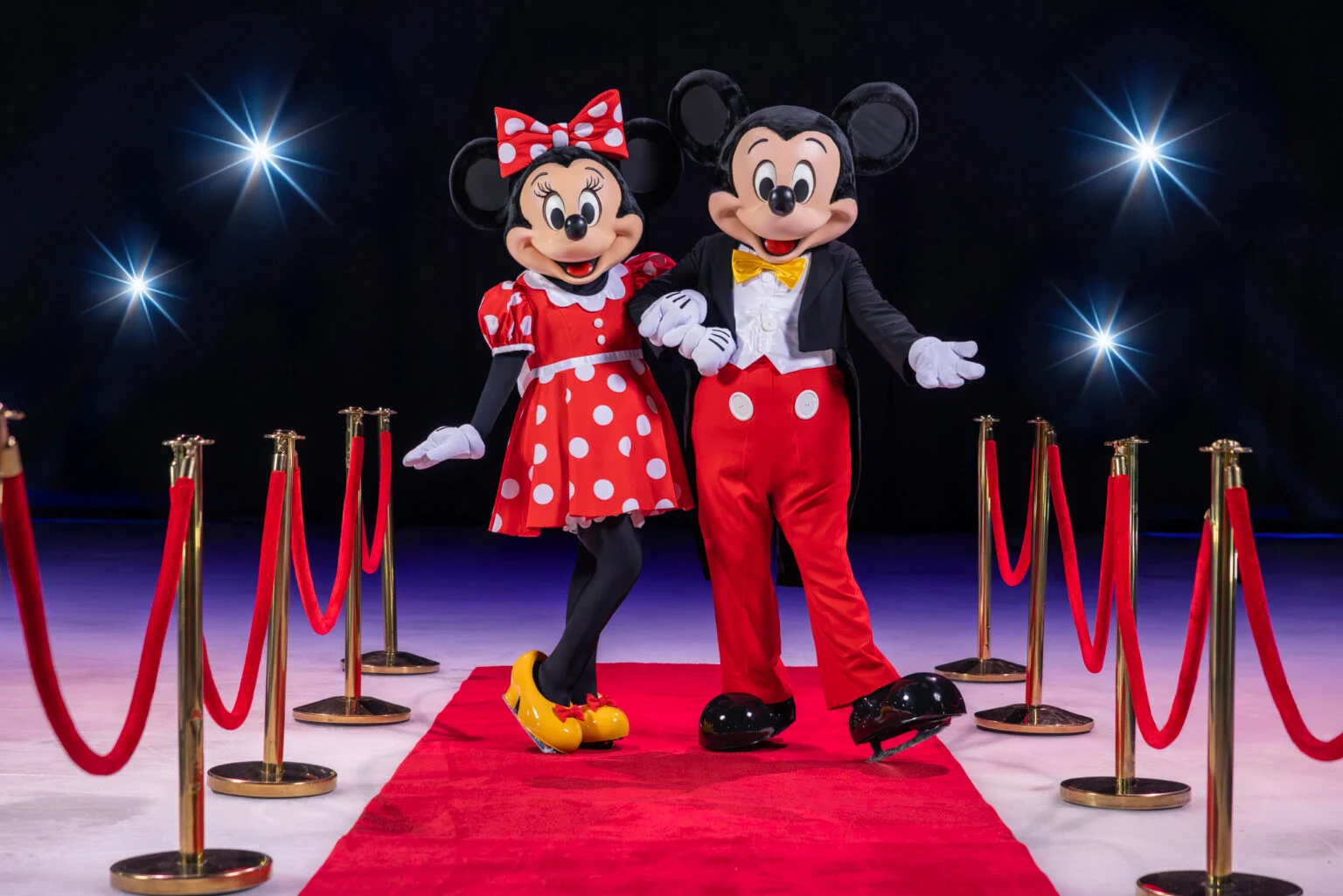 Disney On Ice Spotlight Magic Brings New Characters and Villains to the Ice