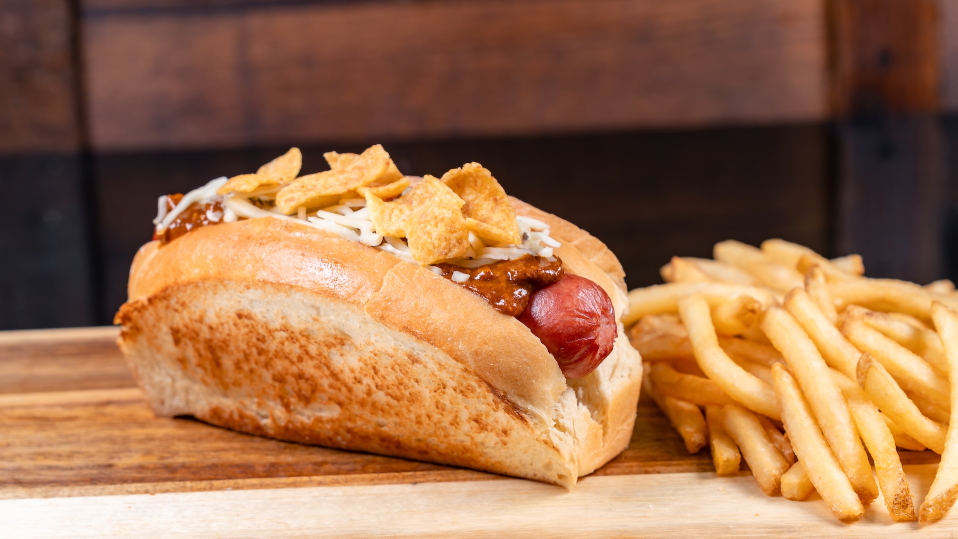 2026DXA250FoodieGuideChiliDog | The Main Street Mouse 2026 dx a250 foodie guide chilidog