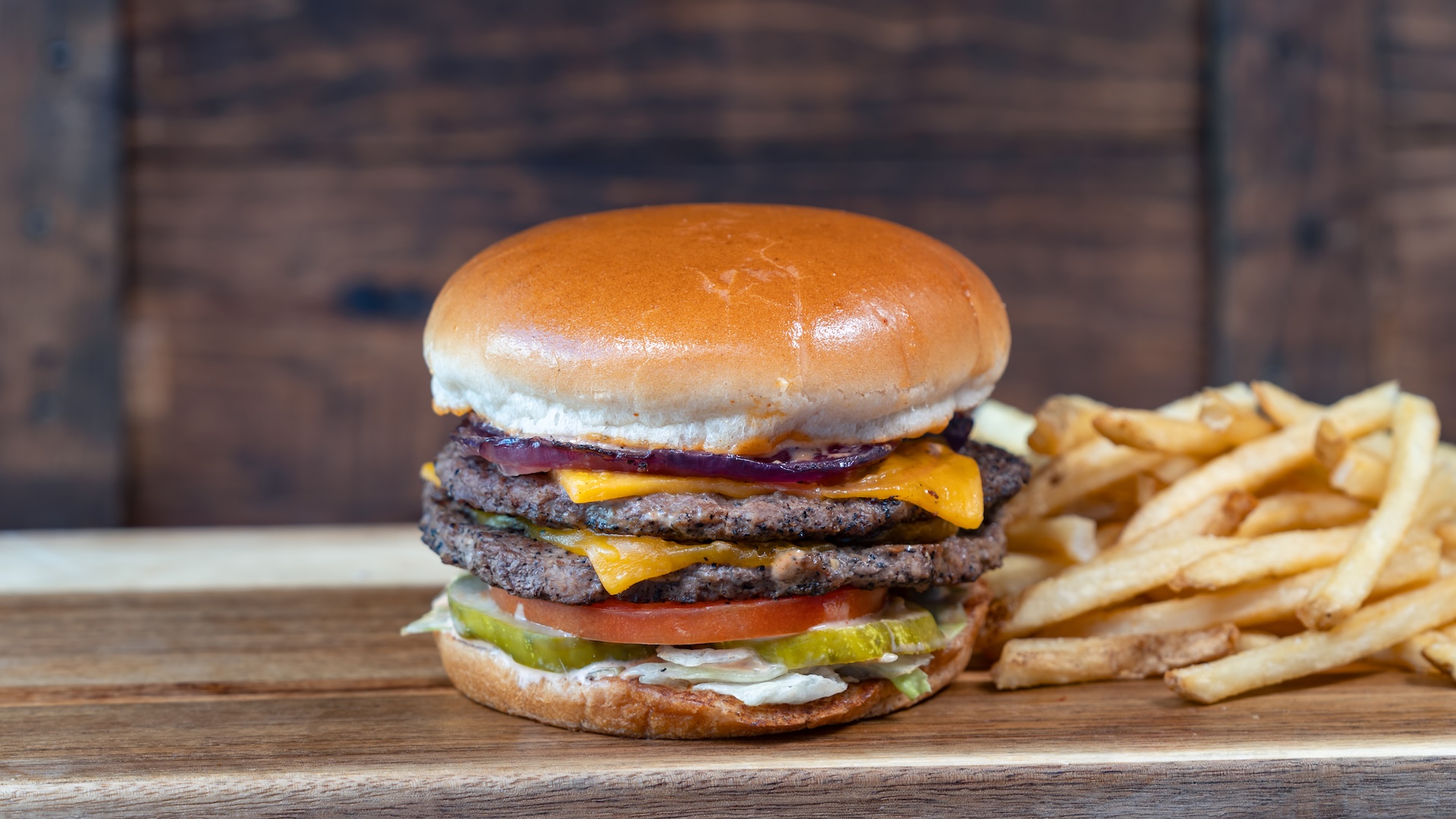 2026DXA250FoodieGuideDoubleCheeseburger | The Main Street Mouse 2026 dx a250 foodie guide doublecheeseburger