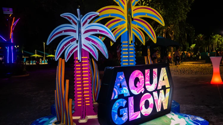 Aquaglow Returns on Select Nights