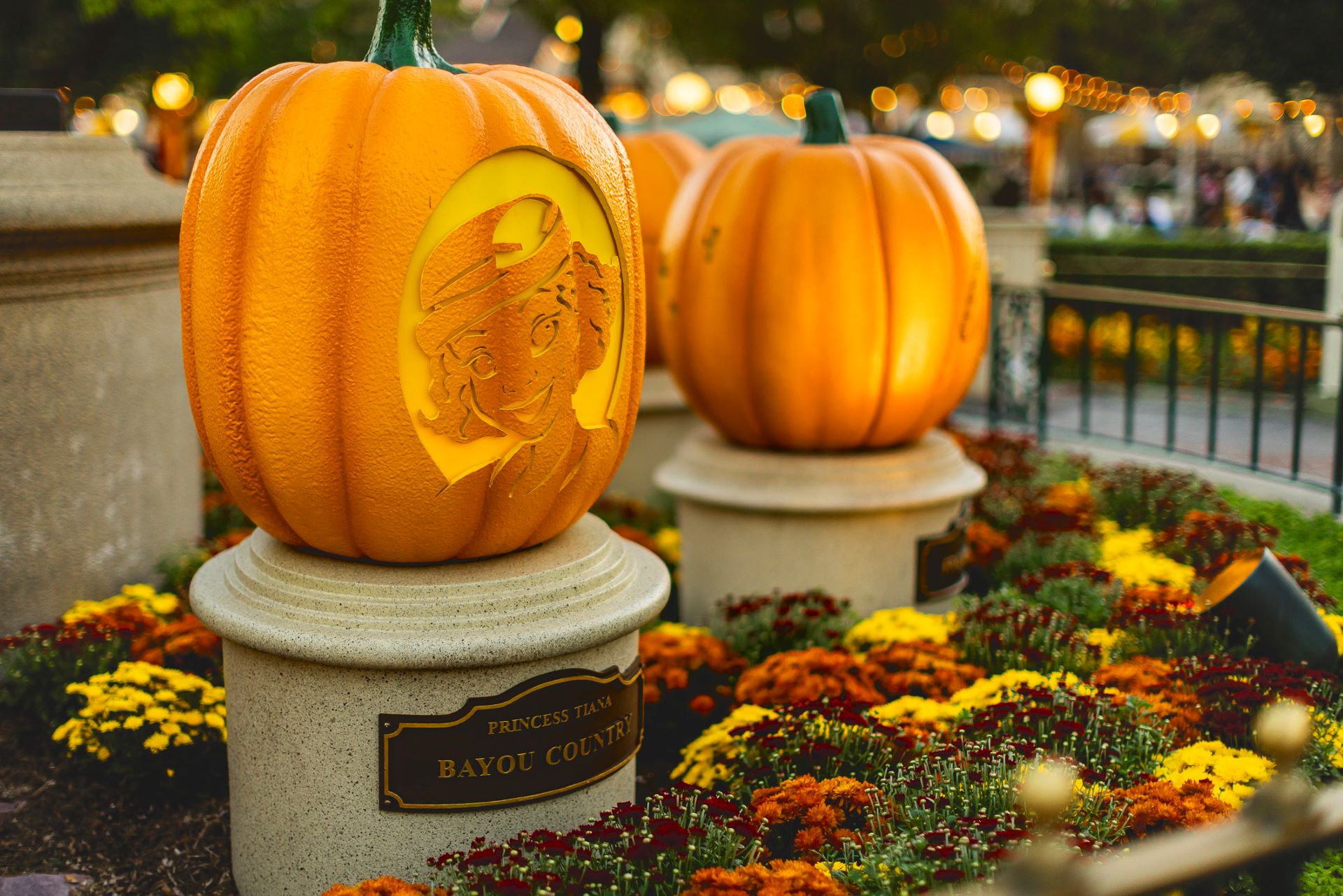 HalloweenPumpkinsatDisneyland | The Main Street Mouse Halloween pumpkins at disneyland