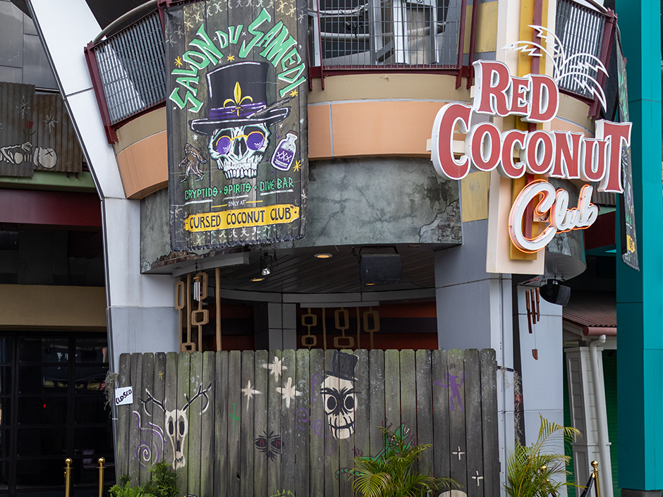 MardiGrasRedCoconutClub | The Main Street Mouse Mardigrasredcoconutclub