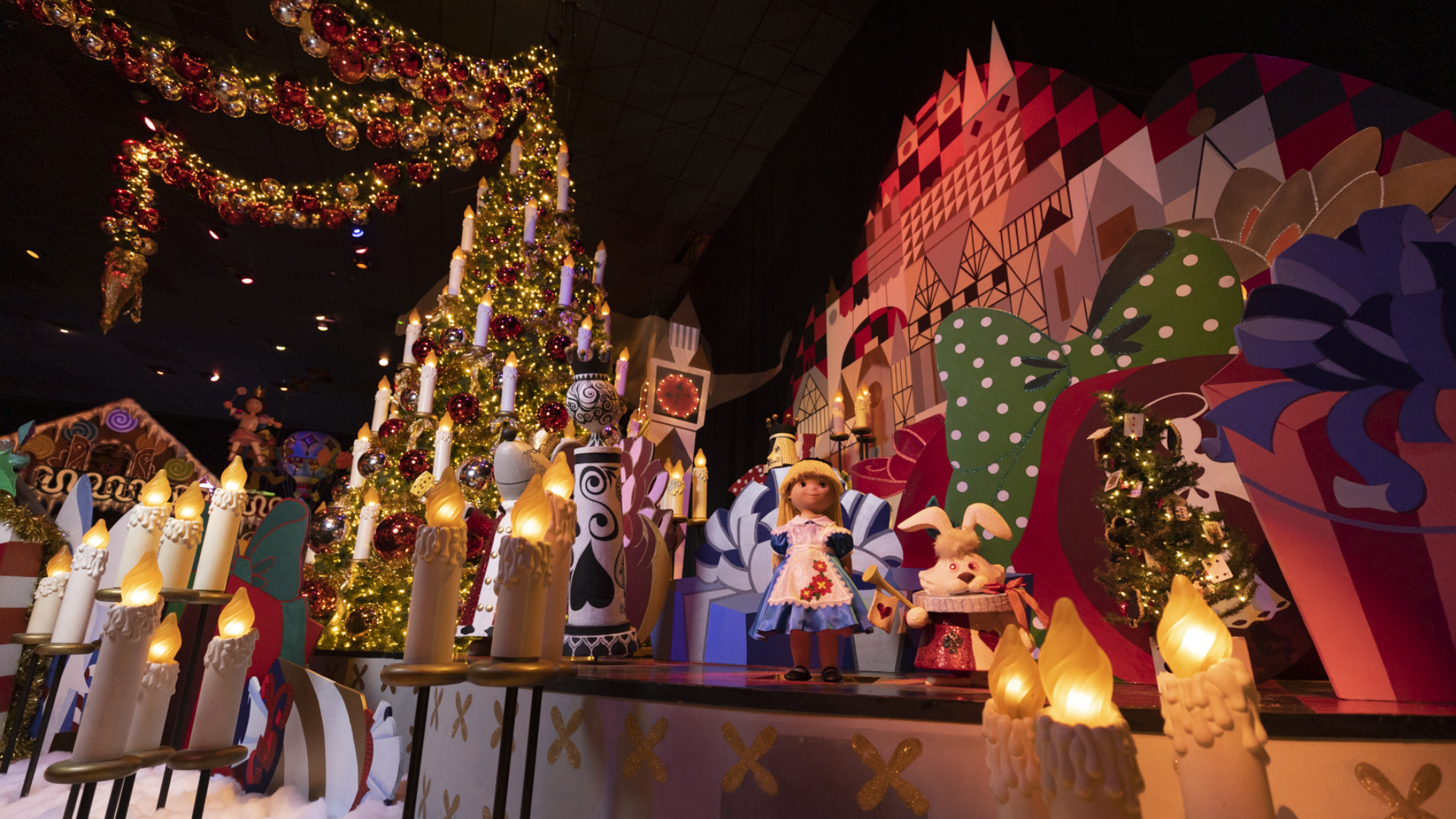 itsasmallworldHolidayDisneyland | The Main Street Mouse Its a small world holiday disneyland