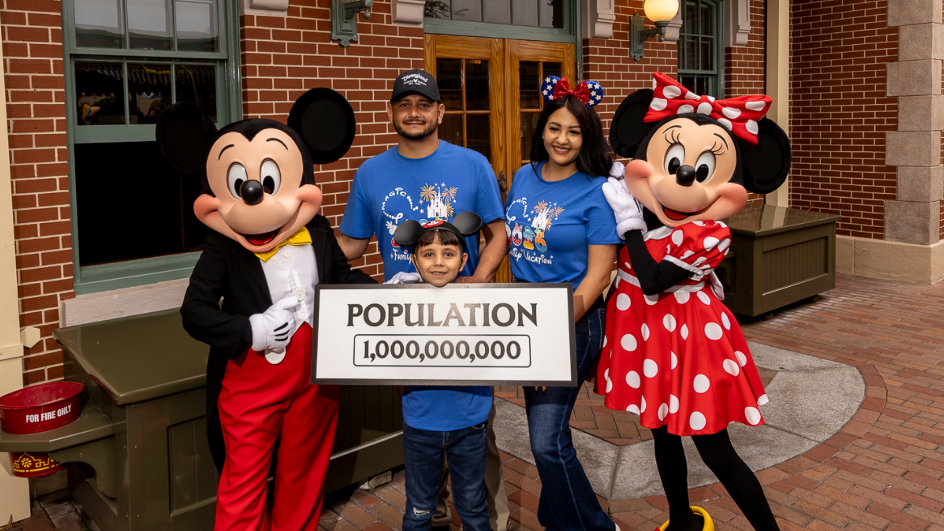 Disneyland Resort Welcomes Its One Billionth Guest | The Main Street Mouse Disneyland Resort Welcomes Its One Billionth Guest